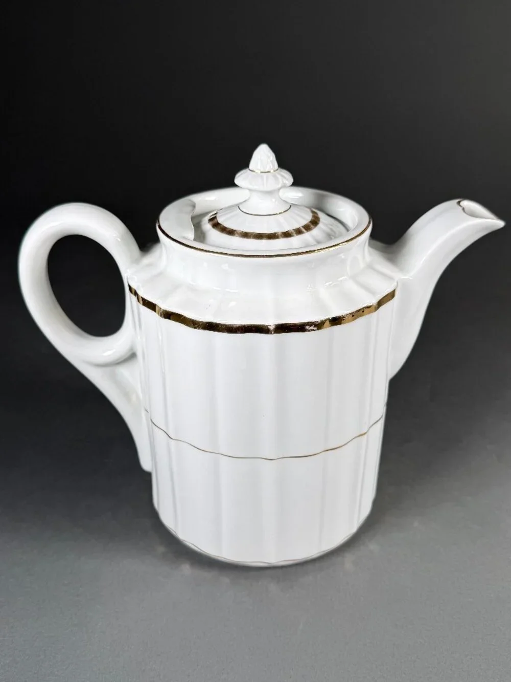 Vtg Kahla Germany White Porcelain Teapot Coffee Pot Gold Gilt Ribbed Scalloped